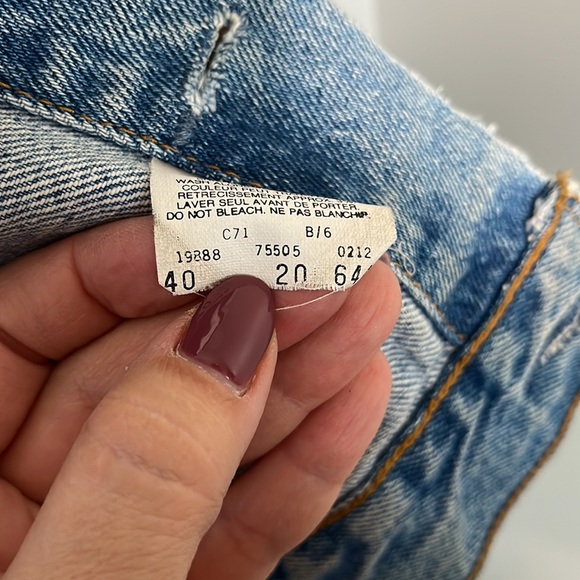 Vintage Levi’s Jean Jacket - Picture 7 of 7